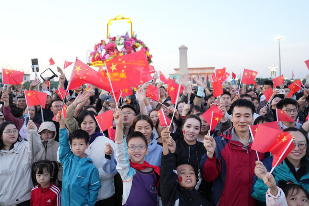 文”与“经济”辉映共生不朽情缘双节相遇！“人(图3)